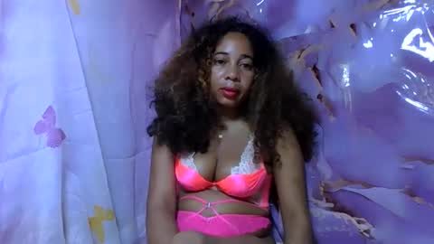 Snapshot of olinaa chatting on June 2026 01:28:02 AM olinaa online show from June 2026 01:28:02 AM