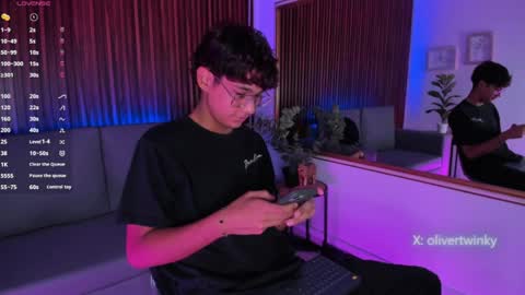 oliver20__ online show from April 2026 06:00:02 AM