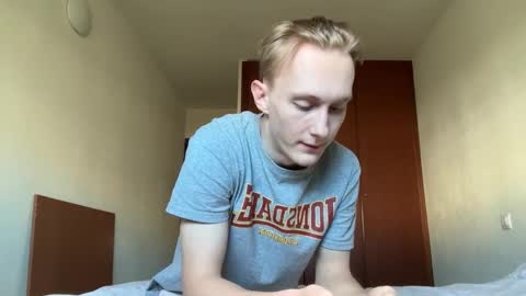 Snapshot of oliver_and_thomas chatting on November 2025 12:16:01 PM Oliver and Thomas online show from November 2025 12:16:01 PM