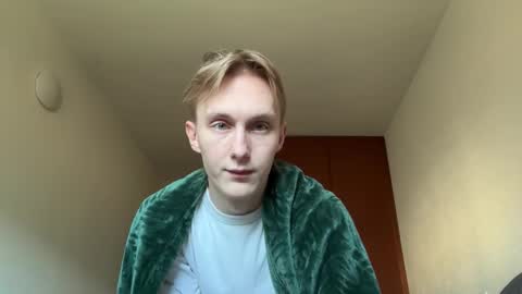 Snapshot of oliver_and_thomas chatting on December 2025 10:02:01 AM Oliver and Thomas online show from December 2025 10:02:01 AM