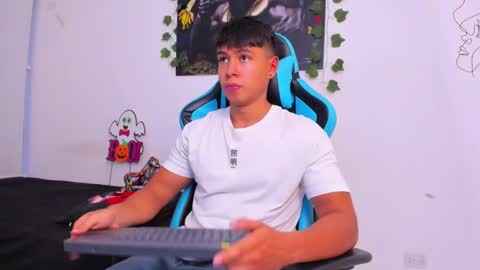 Oliver bray online show from December 2024 10:59:01 PM