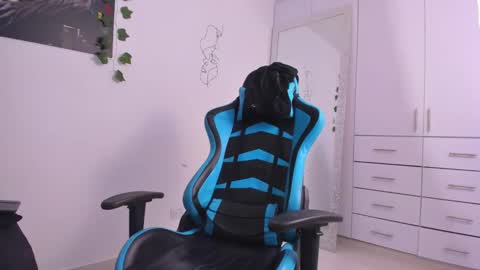 Oliver bray online show from January 2025 07:17:02 PM