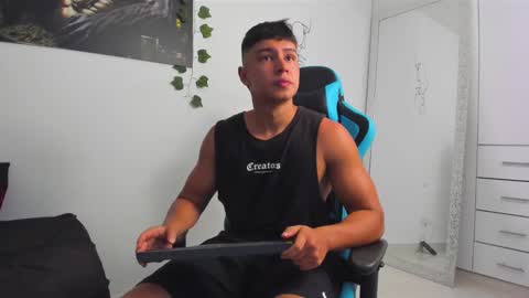 Oliver bray online show from February 2025 12:48:02 AM