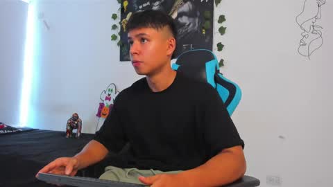 Oliver bray online show from February 2025 05:50:01 PM