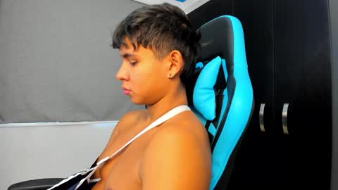 Oliver bray online show from October 2025 05:55:02 PM