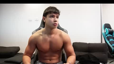 Oliver bray online show from April 2026 01:28:01 AM