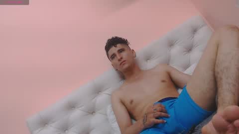 oliver_cat_ online show from May 2026 11:17:02 AM