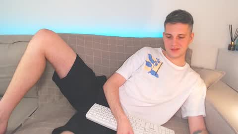 Oliver online show from January 2025 06:16:02 PM