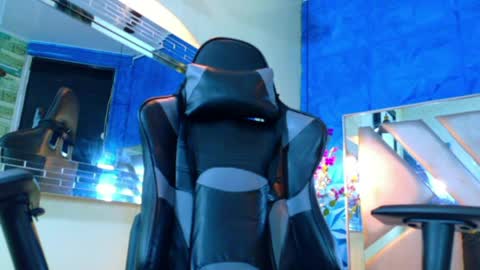 Snapshot of oliver_jamees chatting on March 2026 11:43:02 AM oliver_jamees online show from March 2026 11:43:02 AM