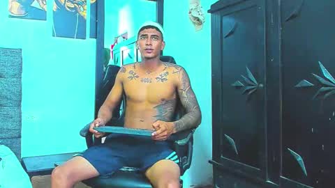 Snapshot of oliver_smith_2 chatting on November 2025 04:40:02 PM oliver_smith_2 online show from November 2025 04:40:02 PM