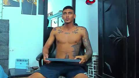 Snapshot of oliver_smith_2 chatting on December 2025 11:45:01 PM oliver_smith_2 online show from December 2025 11:45:01 PM