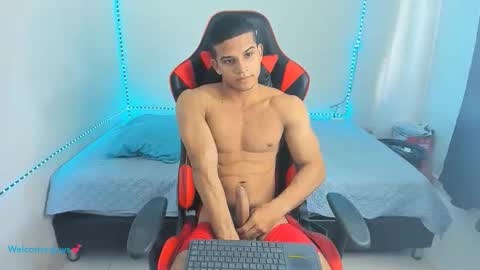 Snapshot of oliver_thompsson chatting on April 2026 08:00:02 PM oliver thompsson online show from April 2026 08:00:02 PM
