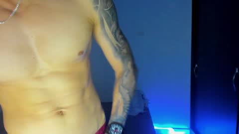 Snapshot of oliverbennet chatting on February 2025 11:23:02 PM Oliver bennet online show from February 2025 11:23:02 PM