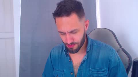 oliver online show from January 2025 04:30:02 PM