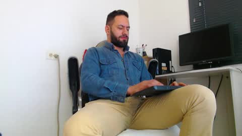 oliver online show from March 2026 01:28:02 PM