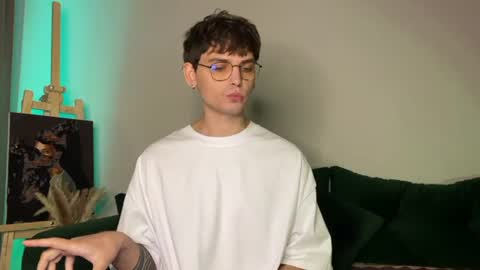 oliverlawrence online show from July 2026 09:06:02 PM
