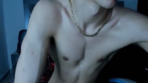 oliverthompson_01 online show from September 2025 06:37:01 AM