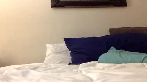 Snapshot of olivertwist1273 chatting on December 2024 06:01:01 AM olivertwist1273 online show from December 2024 06:01:01 AM