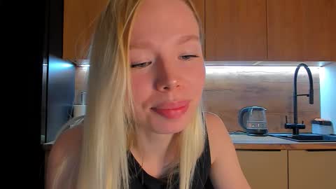 Olivia 3 online show from February 2026 09:46:01 PM