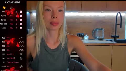 Snapshot of olivia_bells chatting on August 2026 11:03:02 PM Olivia 3 online show from August 2026 11:03:02 PM