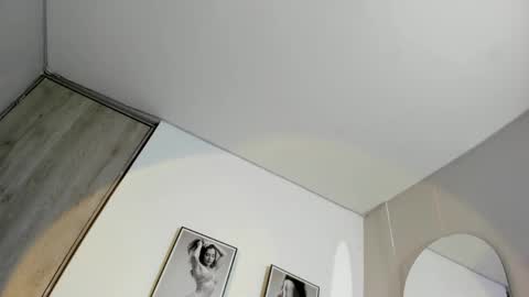 Olivia Collins online show from April 2026 12:00:01 PM