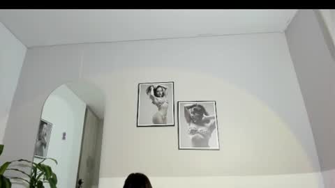 Snapshot of olivia_collisn chatting on July 2026 12:07:01 PM Olivia Collins online show from July 2026 12:07:01 PM