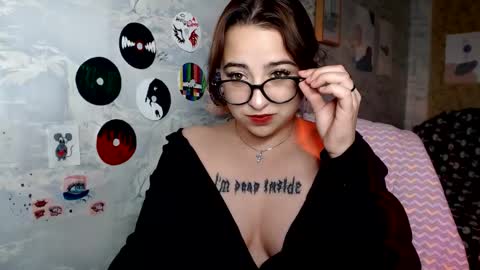 Snapshot of olivia_defo chatting on September 2025 12:06:01 PM olivia_defo online show from September 2025 12:06:01 PM