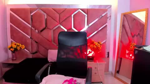 Snapshot of olivia_fox69 chatting on June 2026 03:37:02 AM OLIVIA online show from June 2026 03:37:02 AM