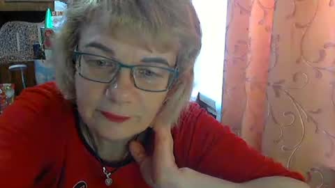 Snapshot of olivia_mia25 chatting on April 2026 08:41:01 AM Olivia Mia online show from April 2026 08:41:01 AM