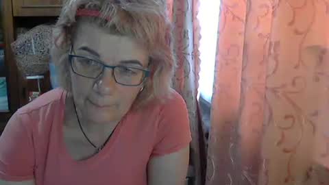 Snapshot of olivia_mia25 chatting on May 2026 09:17:02 AM Olivia Mia online show from May 2026 09:17:02 AM