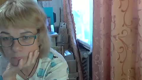 Snapshot of olivia_mia25 chatting on June 2026 05:20:01 AM Olivia Mia online show from June 2026 05:20:01 AM