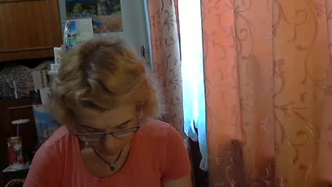 Snapshot of olivia_mia25 chatting on June 2026 08:39:01 AM Olivia Mia online show from June 2026 08:39:01 AM
