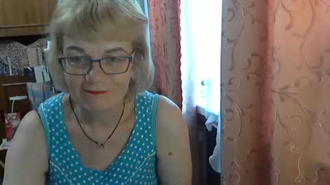Snapshot of olivia_mia25 chatting on June 2026 07:55:01 AM Olivia Mia online show from June 2026 07:55:01 AM