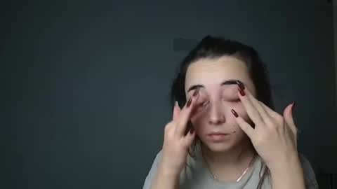 Olivia online show from November 2025 11:54:01 AM