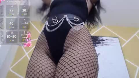 Olivia online show from October 2025 10:11:01 PM