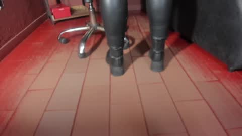   online show from January 2025 01:05:02 PM