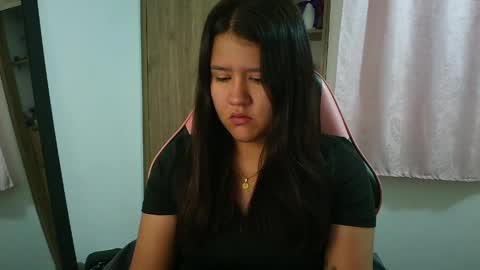 Olivia online show from April 2026 12:27:02 PM