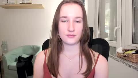 Snapshot of oliviaaa2003 chatting on January 2025 06:00:01 PM Oliwiaa2004 online show from January 2025 06:00:01 PM