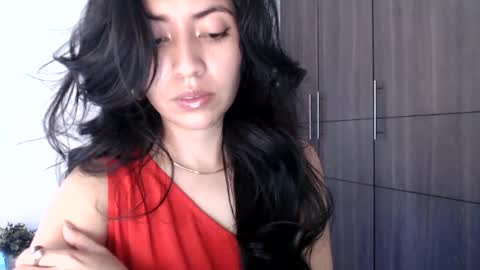 oliviaaa__ online show from December 2024 05:47:02 PM