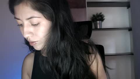oliviaaa__ online show from October 2025 10:27:02 PM