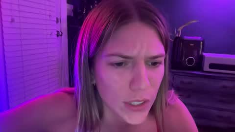 Olivia online show from March 2025 03:56:01 AM