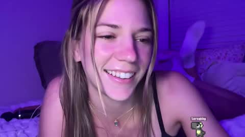 Olivia online show from September 2025 02:38:01 AM