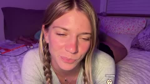 Olivia online show from September 2025 03:33:02 AM