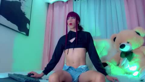 oliviahot01 online show from November 2025 02:25:02 AM