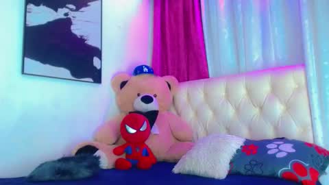 oliviahot01 online show from February 2026 01:57:01 AM