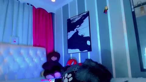 oliviahot01 online show from April 2026 02:06:01 AM