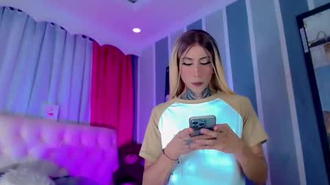 Snapshot of oliviahot01 chatting on April 2026 01:41:01 AM oliviahot01 online show from April 2026 01:41:01 AM