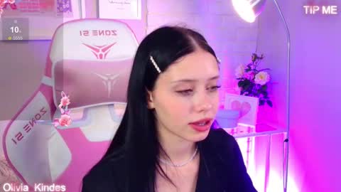 Olivia online show from September 2025 05:47:02 PM