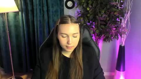 olivialangs online show from March 2026 11:04:01 AM