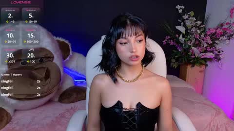 Olivia Mcneill  online show from January 2025 08:01:02 PM